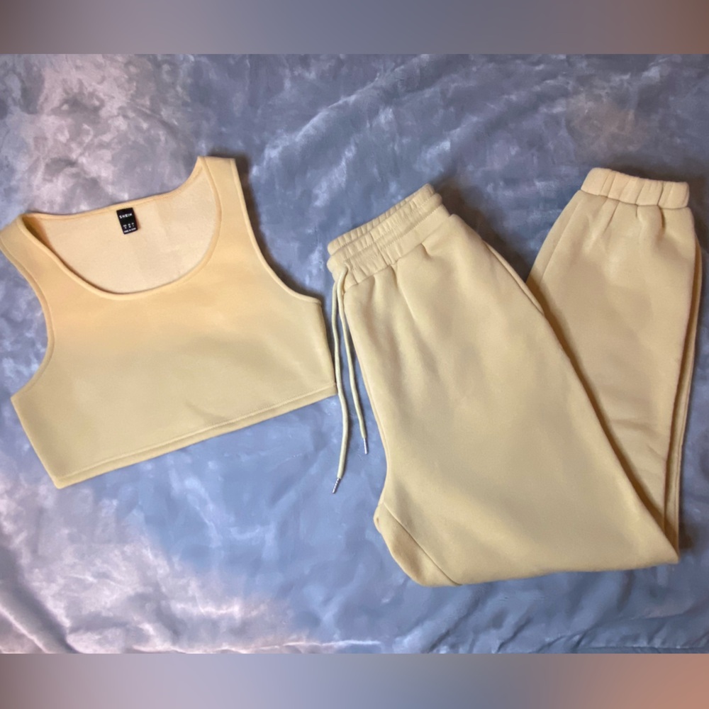 SHEIN Cream Jogger Set